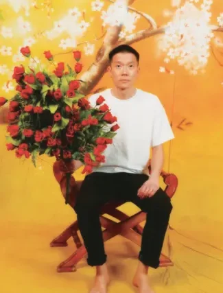 W. Y. Huang – Knots